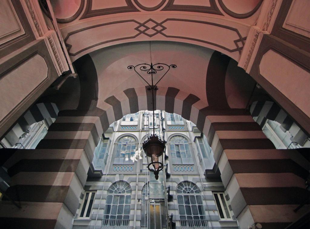 Casa Dante - Historic Apartment In The Perfect Naples Location Bagian luar foto