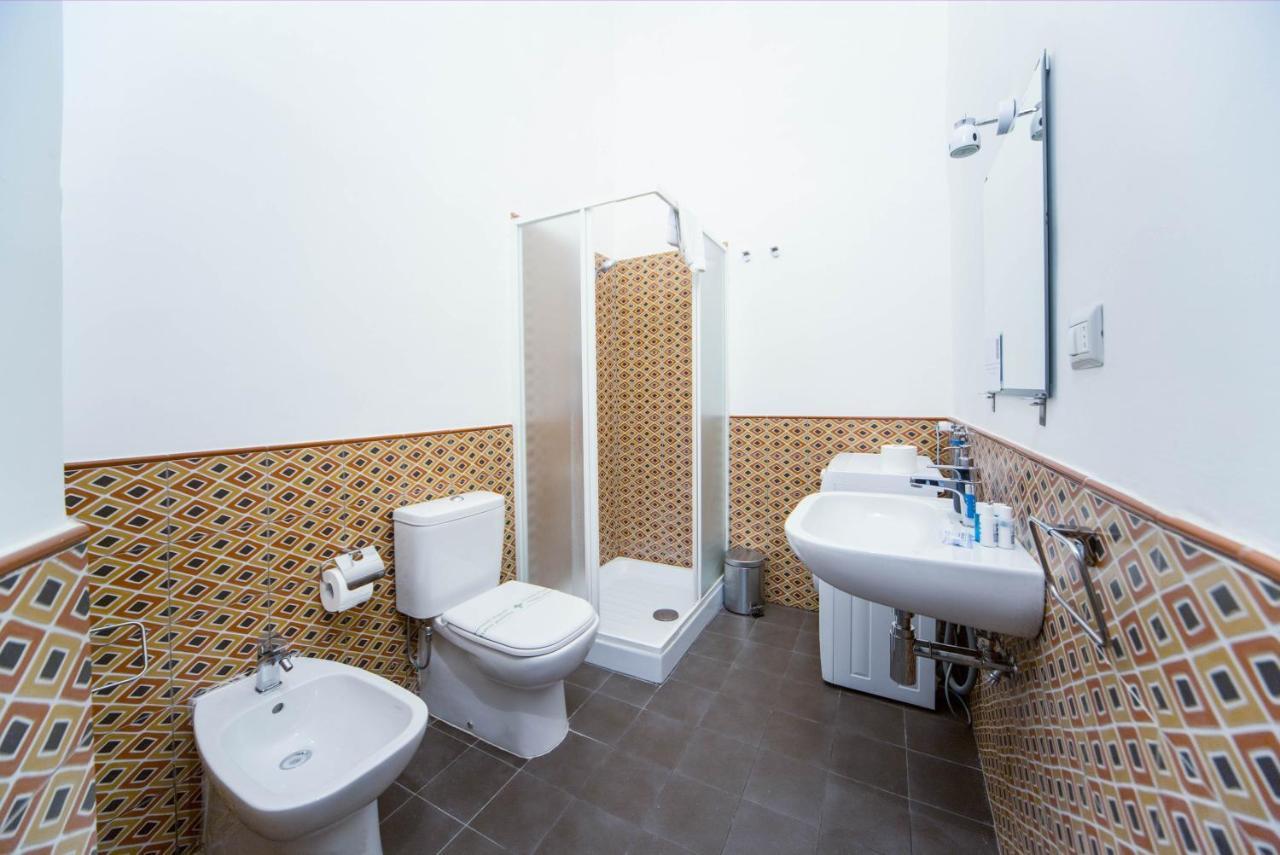 Casa Dante - Historic Apartment In The Perfect Naples Location Bagian luar foto